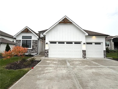 3215 SW Enoch St, Lee's Summit, MO 64082 - photo 3