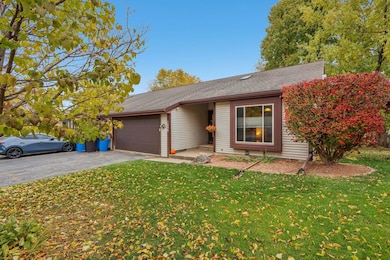 1006 S Division St unit 2, Waunakee, WI 53597 - photo 3