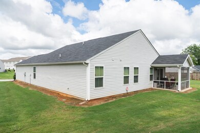 811 Shady Oak Ct, Boiling Springs, SC 29316 - photo 7