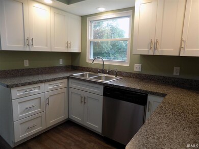 23000 Leslie Ln, Elkhart, IN 46516 - photo 4