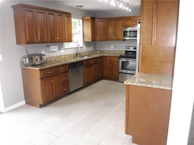 1612 W Pelham Path, Raymore, MO 64083 - photo 7