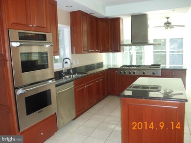 12800 Timber View Ct, Silver Spring, MD 20904 - photo 3