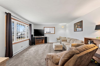 925 W Lindbergh St, Appleton, WI 54914 - photo 4