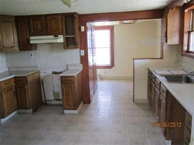 38 Murray St, Lynn, MA 01905 - photo 2