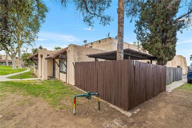 12176 Carnation Ln unit A, Moreno Valley, CA 92557 - photo 4