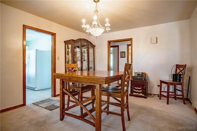 LOWER UNIT - DINING ROOM