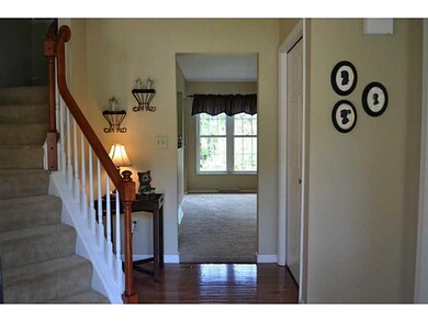 Entry/Foyer.