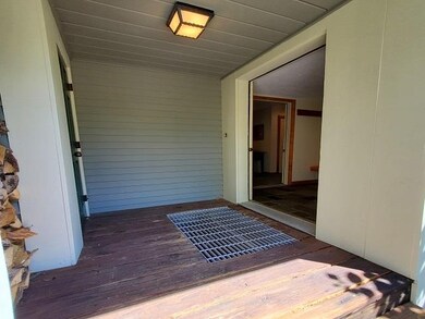 26 Woodsview Ln unit 4, Lincoln, NH 03251 - photo 3