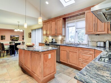 011_Kitchen