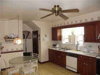 Kitchen. Huge Eat-in Kitchen w/ DEEP Walk-in Pantr