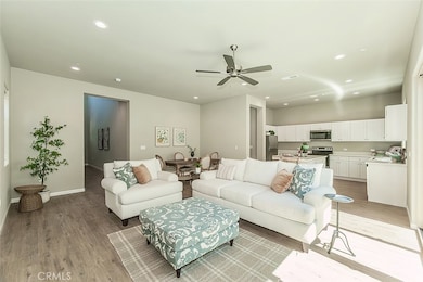 6008 E Sussex Way, Fresno, CA 93727 - photo 4