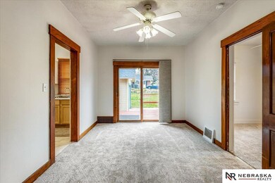 2244 S 33rd St, Lincoln, NE 68506 - photo 6