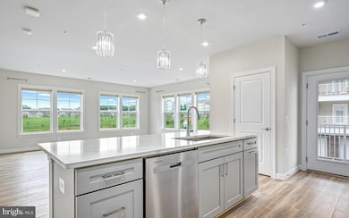 21894 Hawksbill High Cir unit 201, Sterling, VA 20164 - photo 6