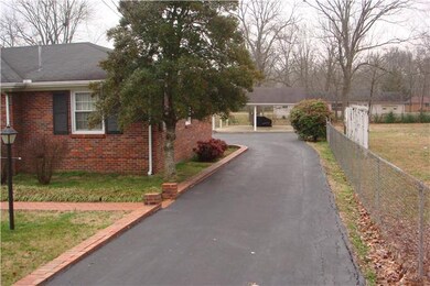 107 Sycamore Dr, Shelbyville, TN 37160 - photo 4