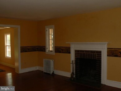 704 W Washington St, Middleburg, VA 20117 - photo 4