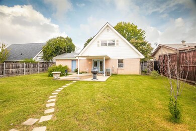 779 Briarwood Ln, Hurst, TX 76053 - photo 4