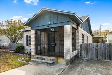 1205 10th St, Corpus Christi, TX 78404 - photo 5