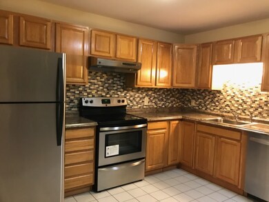 20 Heaths Ct unit 305, Lynn, MA 01905 - photo 3