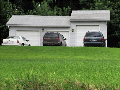 3-bay detached garage