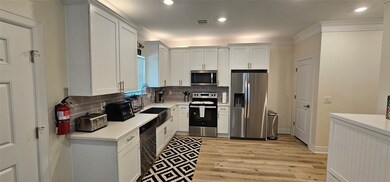 Open Kitchen to Dining
