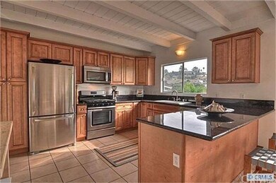 New kitchen with all new appliances and stunning b