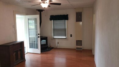 1759 Summers Ln, Klamath Falls, OR 97603 - photo 6