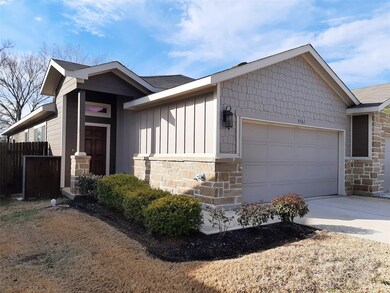 9741 Grosbeak Ln, Magnolia, TX 77354 - photo 2