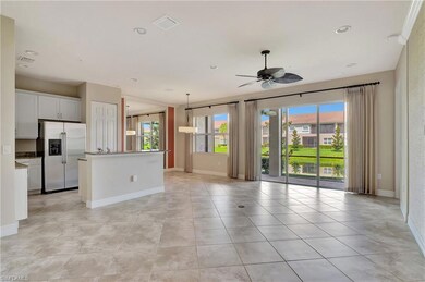 Large Family/Living Room with Lanai Access and Sup