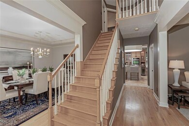 2-story foyer