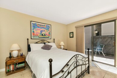 4-web-or-mls-UpmarketMedia_1103Creekside