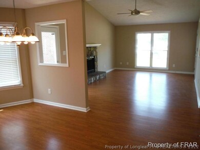 Open Floorplan w/ Laminate!