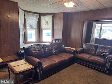 409 St John St, Schuylkill Haven, PA 17972 - photo 5