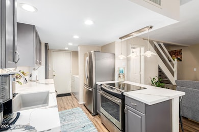 10445 N 11th Place unit 3, Phoenix, AZ 85020 - photo 4