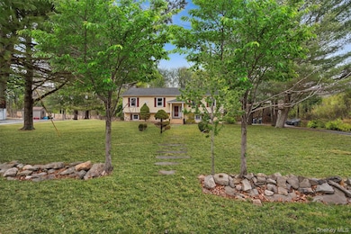 4 Thistle Ln, Middletown, NY 10940 - photo 2