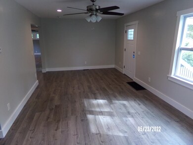 366 E Proctor Rd, Center Rutland, VT 05736 - photo 7