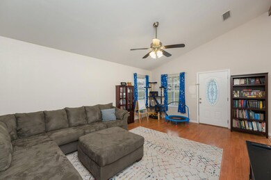 7-web-or-mls-410 Renior Rd East-03