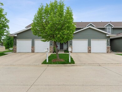 3840 37th Ave SW unit D, Cedar Rapids, IA 52404 - photo 2