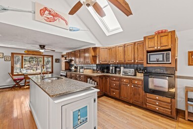 16-web-or-mls-125-wamsutta-rd