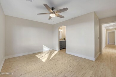4 Owners suite w. ensuite