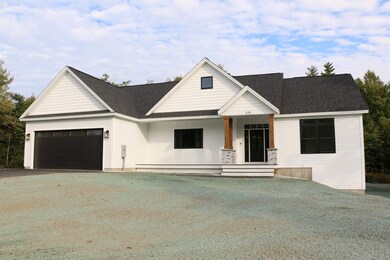 439 Blane Cir unit 11, Pembroke, NH 03275 - photo 2