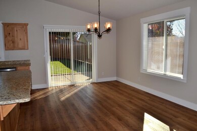 225 SE Sand Canyon Ln, Grants Pass, OR 97527 - photo 7