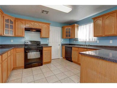 14244 Desert Sage Dr, Horizon City, TX 79928 - photo 6