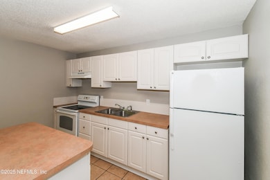 1533 Raven Dr S, Jacksonville, FL 32218 - photo 4