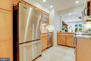 8230 Carrleigh Pkwy unit 84, Springfield, VA 22152 - photo 7