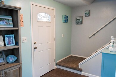 844 Sunset Ave, Sheffield Lake, OH 44054 - photo 5