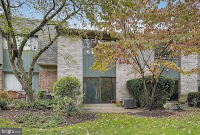 907 Putnam Blvd unit 106, Wallingford, PA 19086 - photo 2