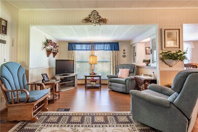 Extra large Living room, with beautiful laminate f