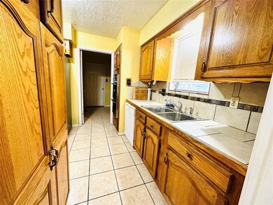 10102 Trade Winds Dr, Houston, TX 77086 - photo 3