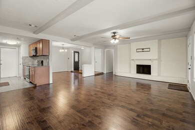 16402 Forest Bend Ave, Friendswood, TX 77546 - photo 7