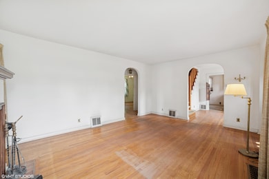 207 Meadowlark Dr, Trail Creek, IN 46360 - photo 4